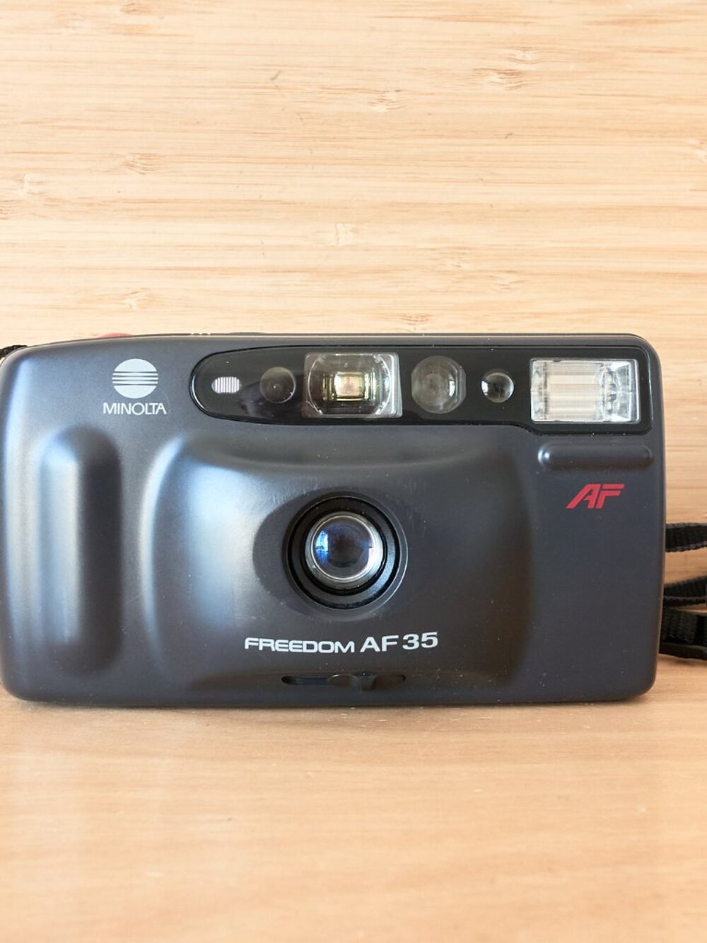 Minolta Freedom AF 35 35mm Point and Shoot Film Camera Tested